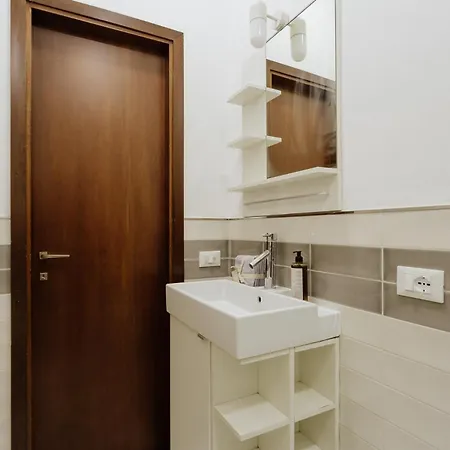 Yourbanflat Il Chiostro Nascosto Appartamento *